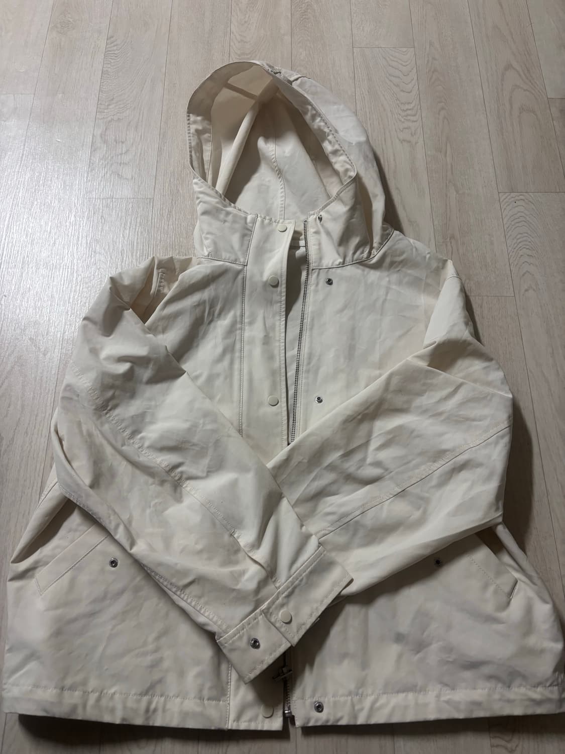 유니클로 후드자켓 바람막이  상품이미지1