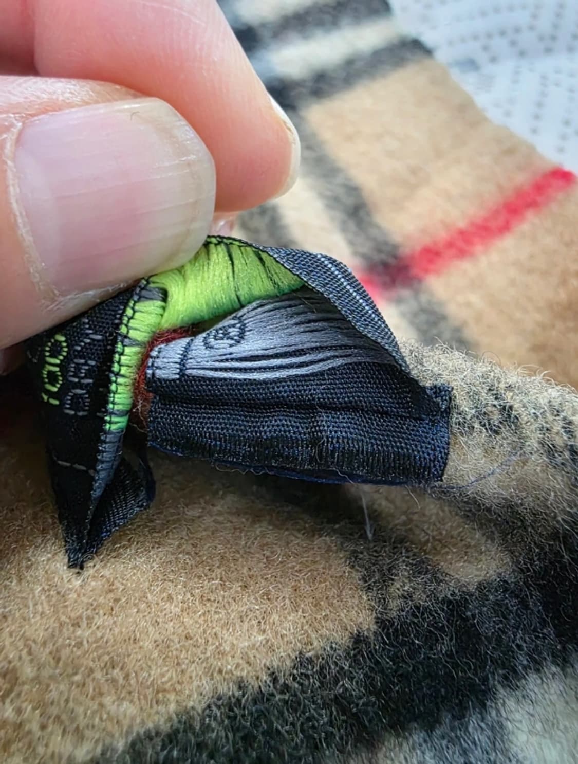 버버리 클래식 체크 캐시미어 머플러 상품이미지7