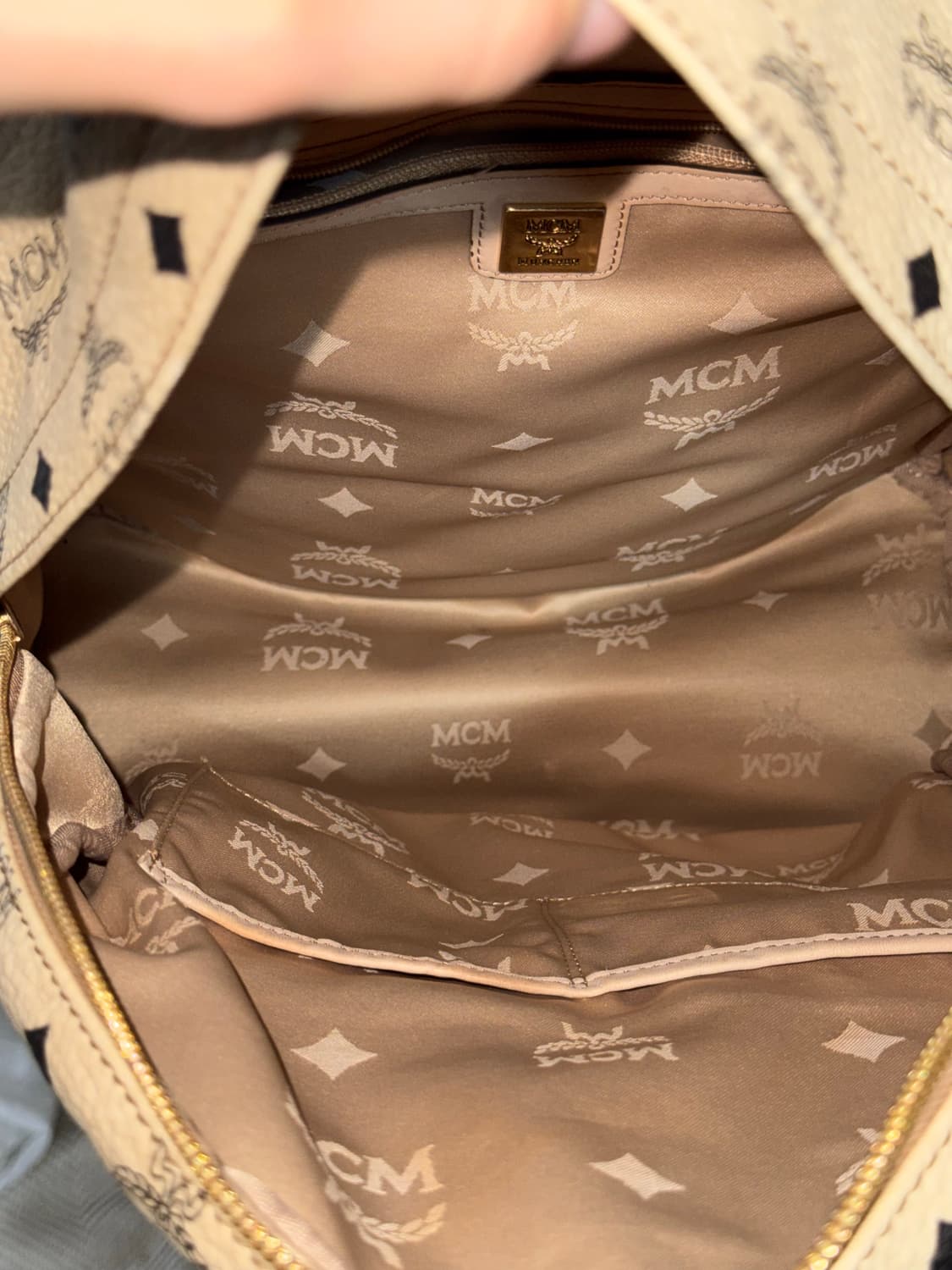 정품 MCM 비세토스 스타크 백팩 베이지 상품이미지8