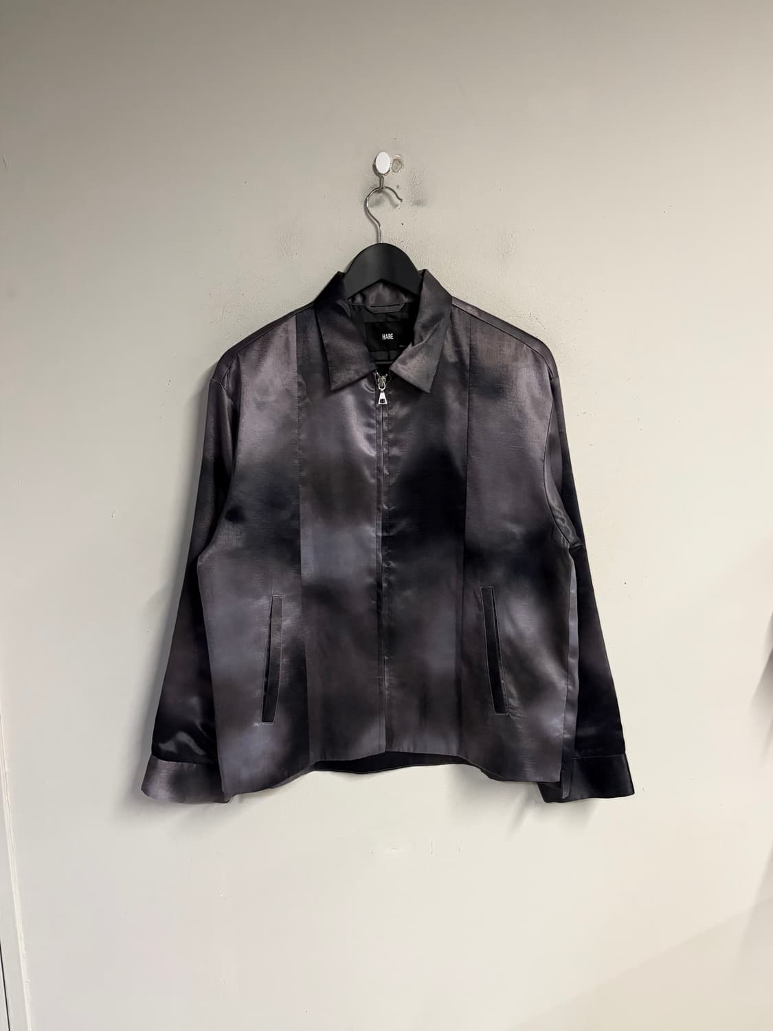 HARE gradient satin zip up shirt jacket  상품이미지1