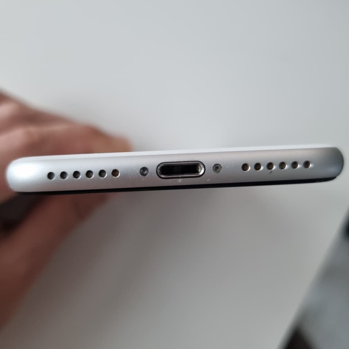 아이폰 se3 화이트 74% 64G 상품이미지2