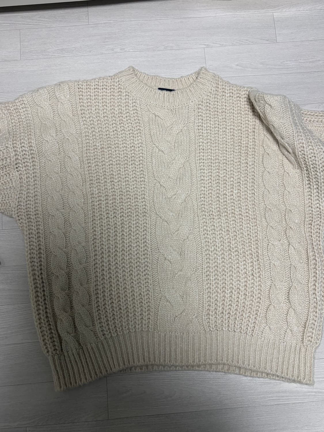 오버핏 꽈배기 니트 새상품 상품이미지4