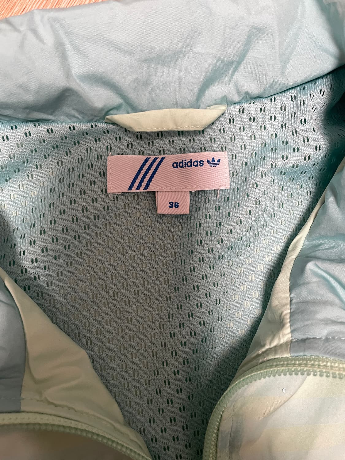 아디다스 민트 바람막이 져지 상품이미지2