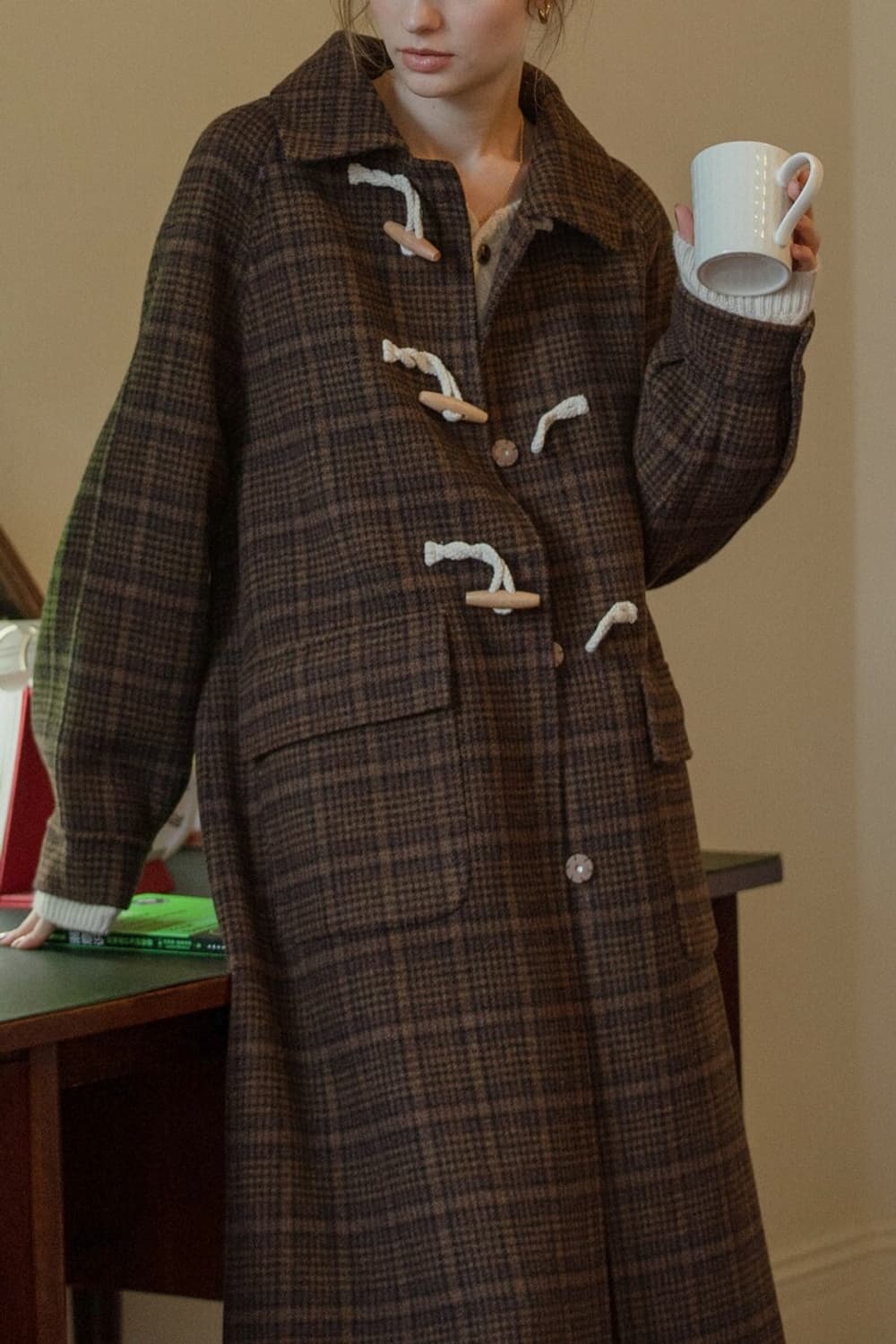 르니나 핸드메이드 떡볶이 더플 체크 코트 상품이미지3