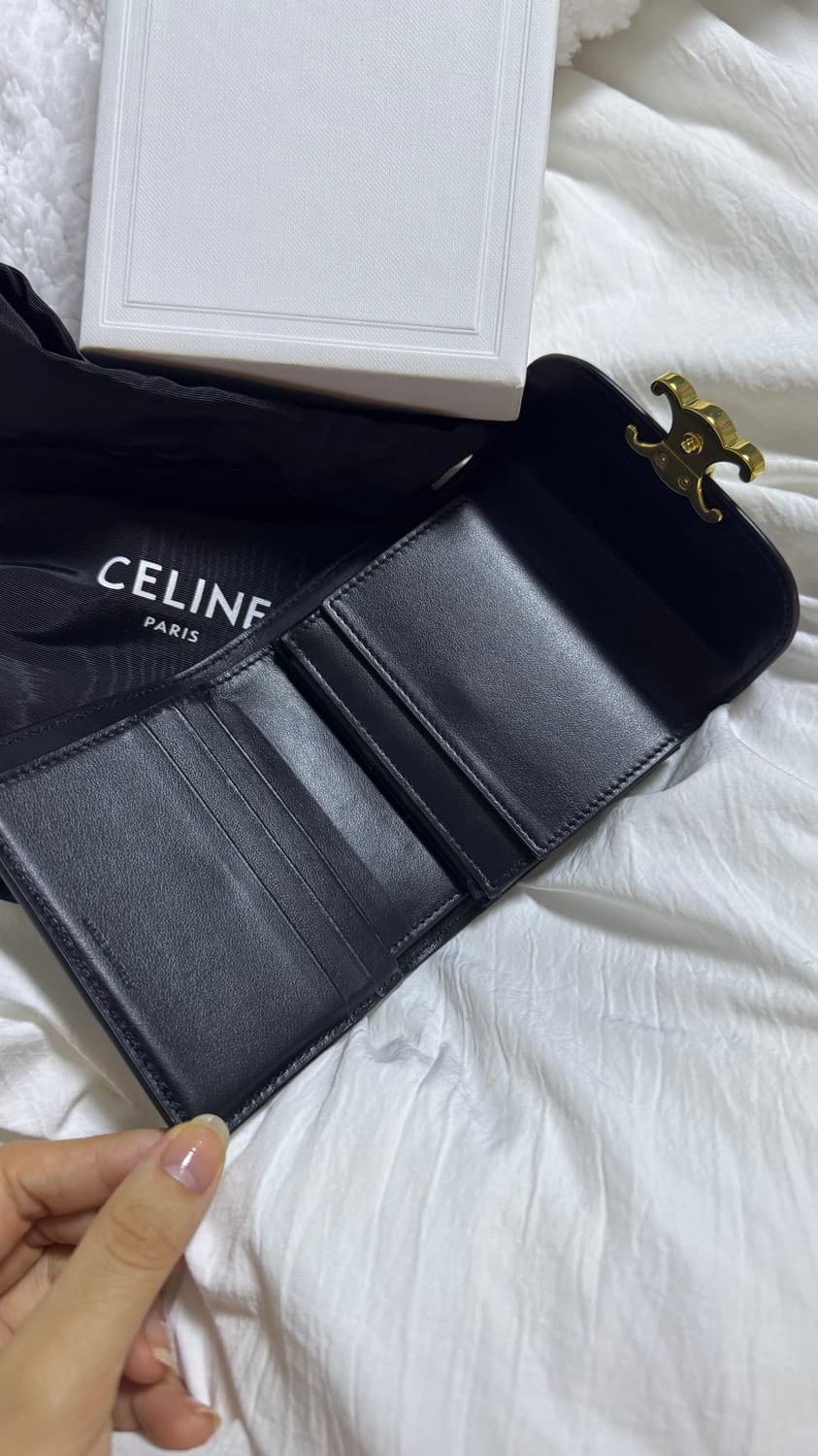 셀린느 트리옹프 블랙 반지갑 상품이미지3