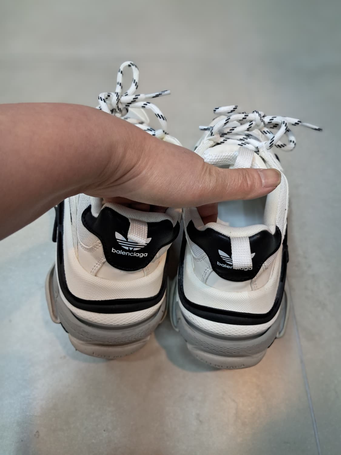 발렌시아가 트리플 S 스니커즈 36 상품이미지3