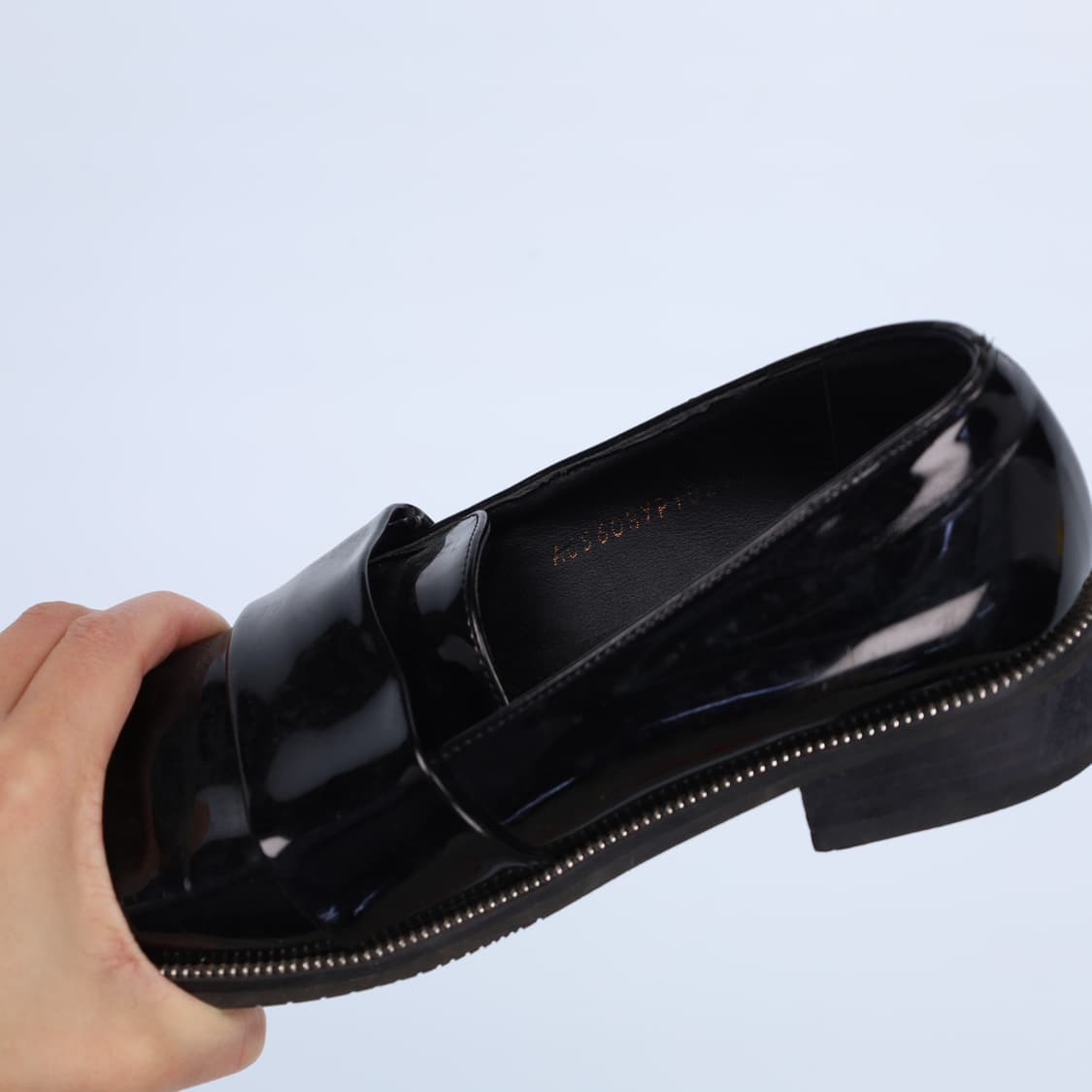 245 소다 블랙 에나멜 로퍼 0210H2 상품이미지7