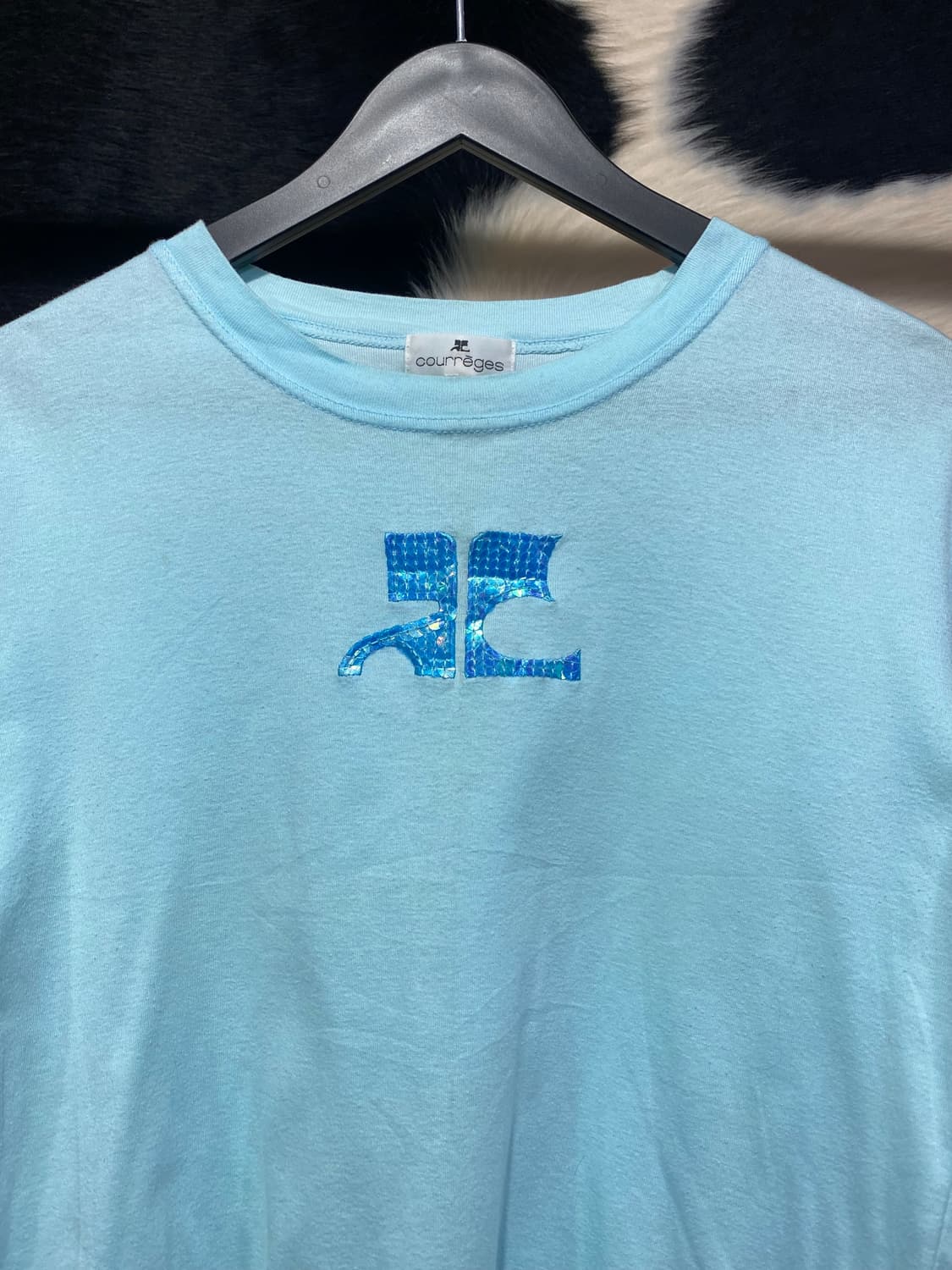 Courreges 글리터 로고 디테일 크롭 반팔티셔츠 상품이미지2