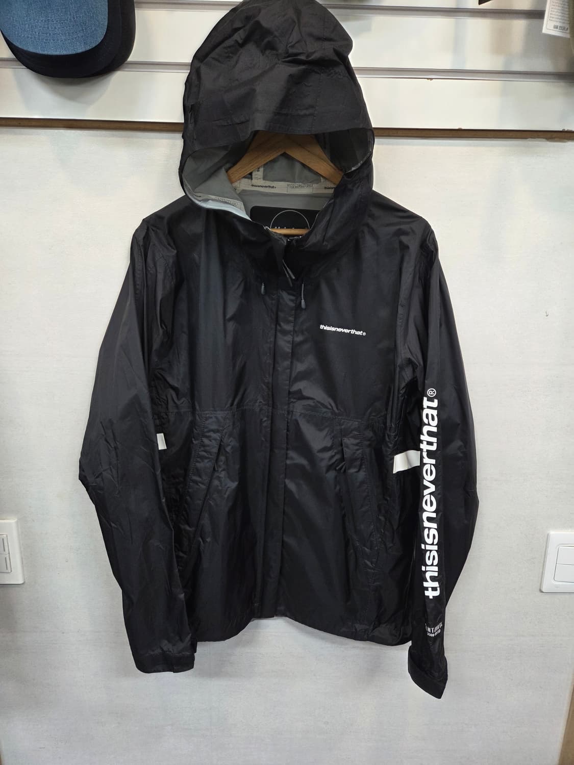 디스이즈네버댓 심실링 테이프드 바람막이 자켓 s 상품이미지1
