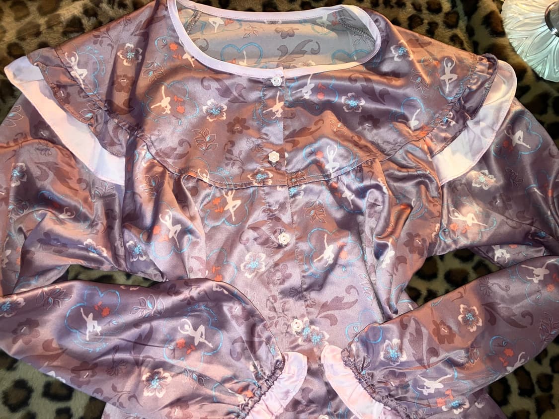 jpn 발레리나 새틴 블라우스 상품이미지1