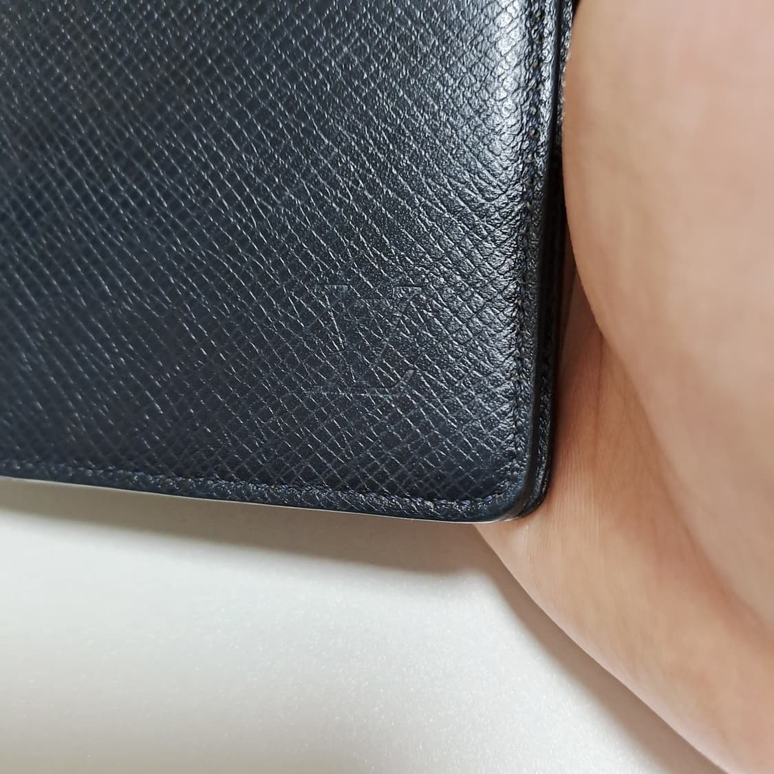 [100%/정품] 루이비통 브라짜 타이가 가죽 장지갑, 루이비통지갑 상품이미지2