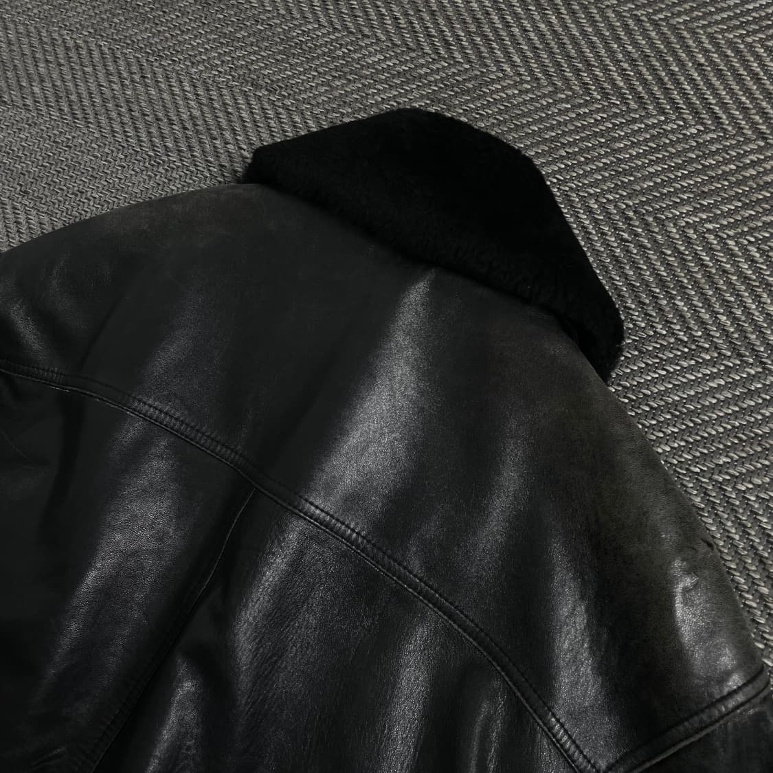 YSL 입생로랑 아카이브 퍼 트리밍 양가죽 봄버 레더 자켓 y 4440 상품이미지8