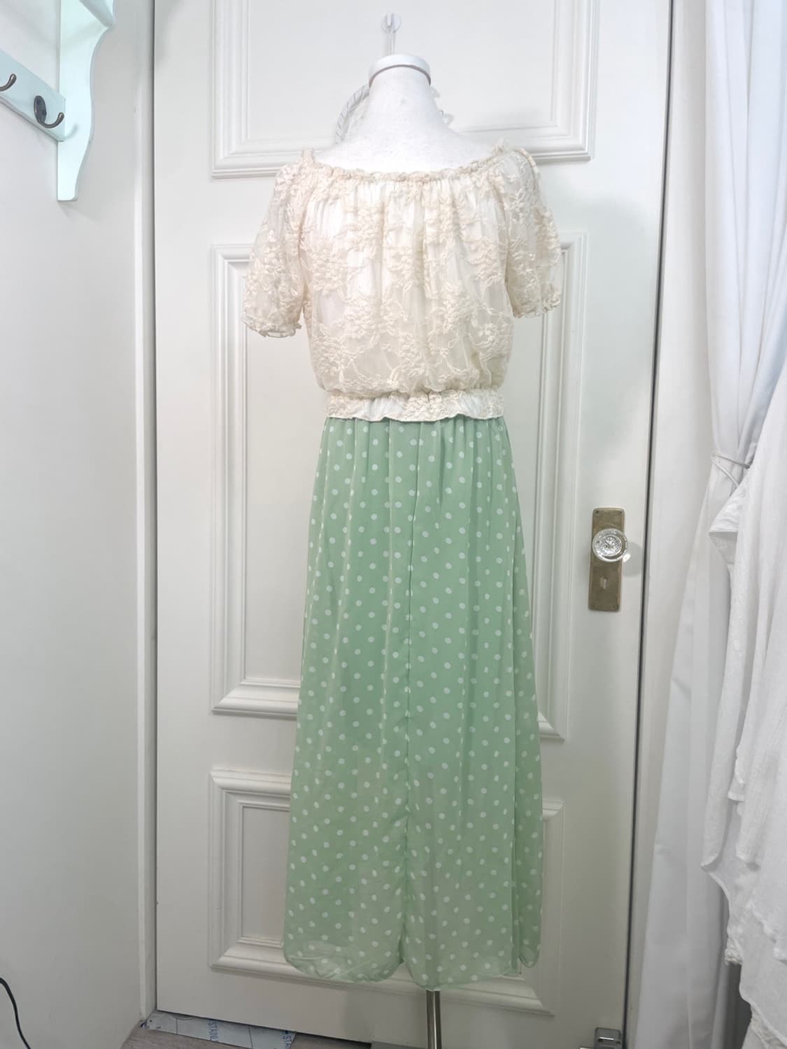 ivory lace off-sholder mint dot long opc 상품이미지3
