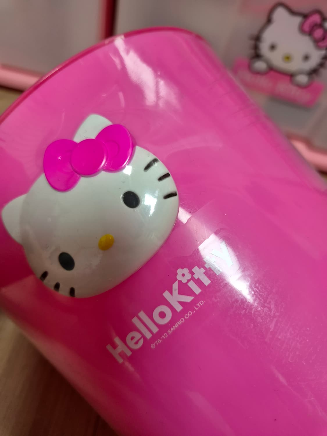 헬로키티 입체 얼굴 보관함 휴지통 상품이미지3