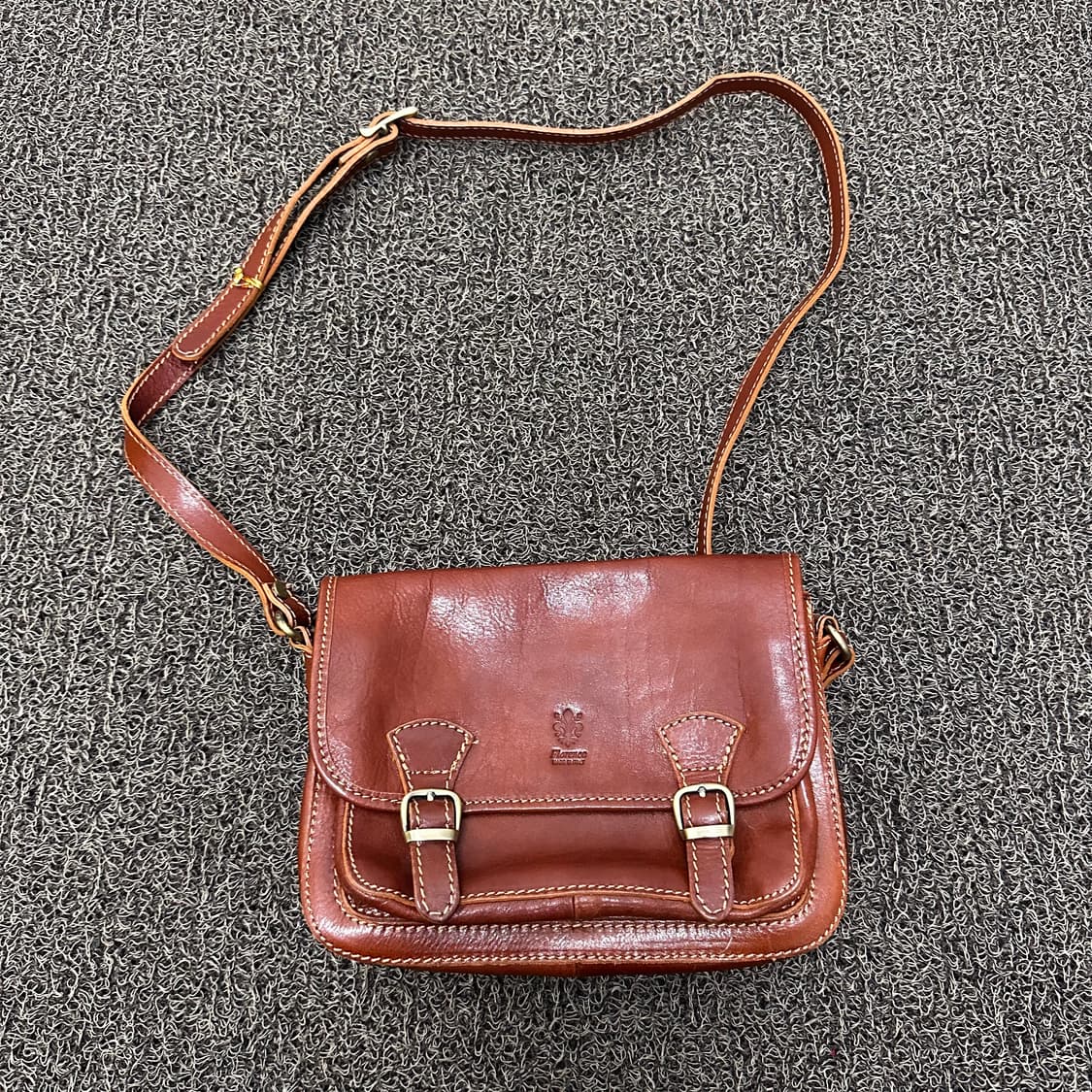 Florence Made in Italy 이태리 소가죽 크로스백 상품이미지1