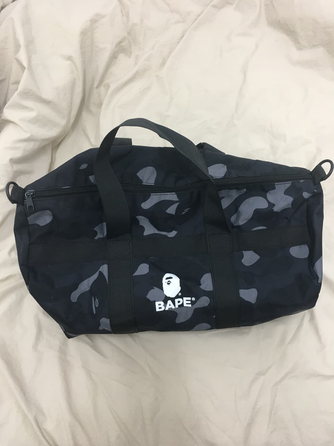 베이프 더플백 상품이미지1