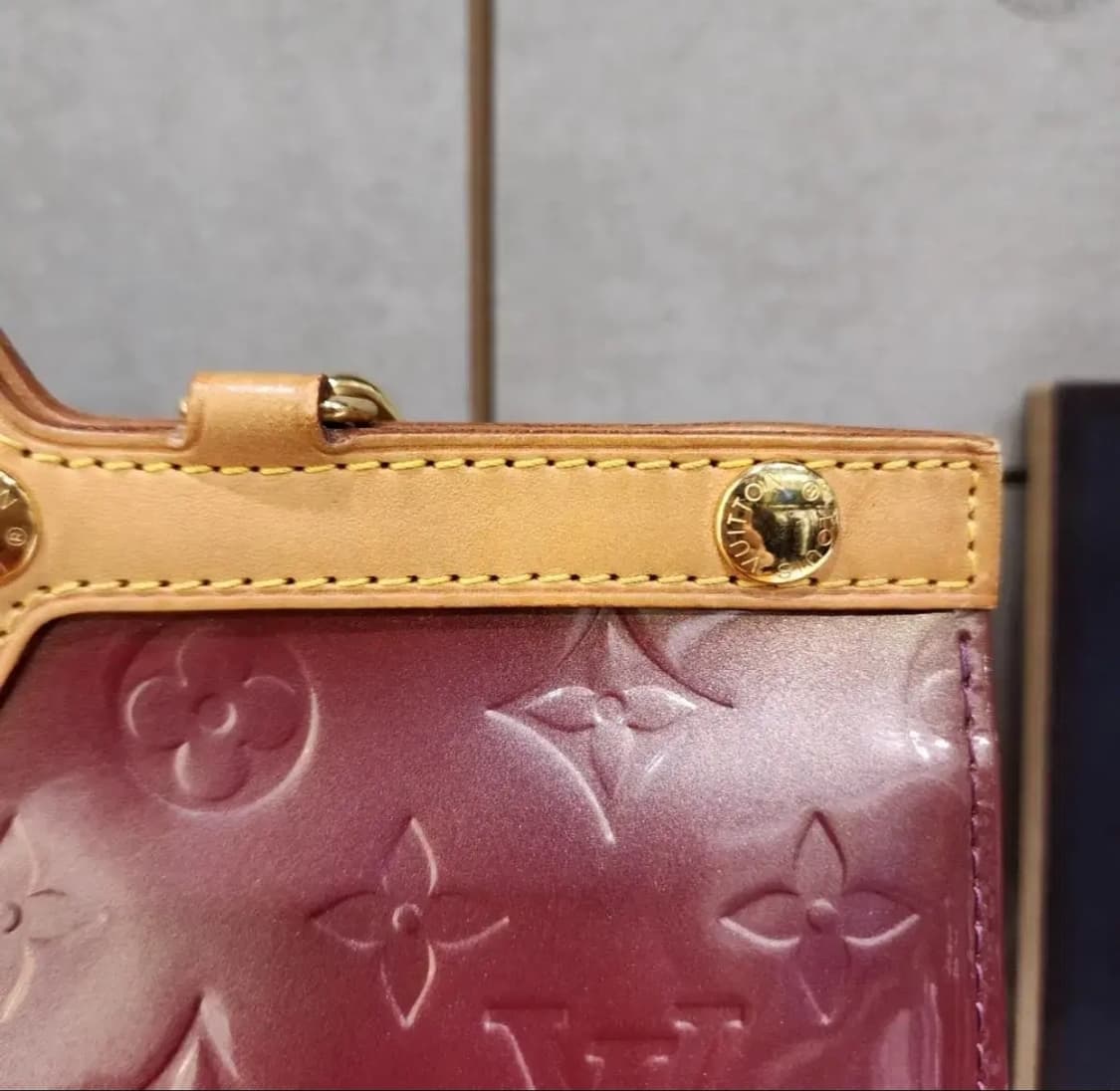 루이비통 모노그램 베르니 룩스부리 상품이미지4