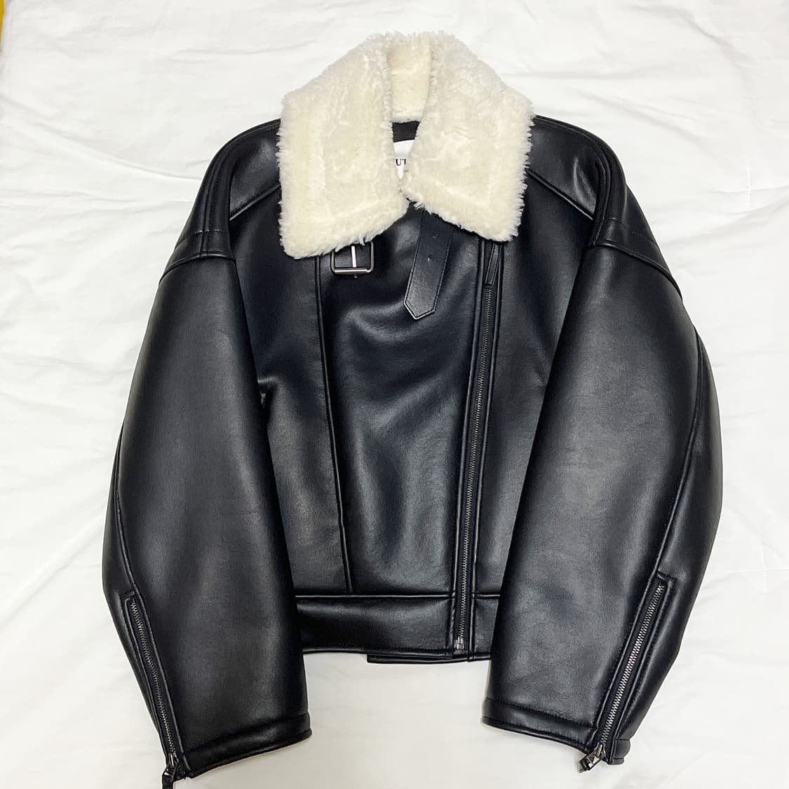 새상품 ) 임블리 부티크라인 무스탕 상품이미지6