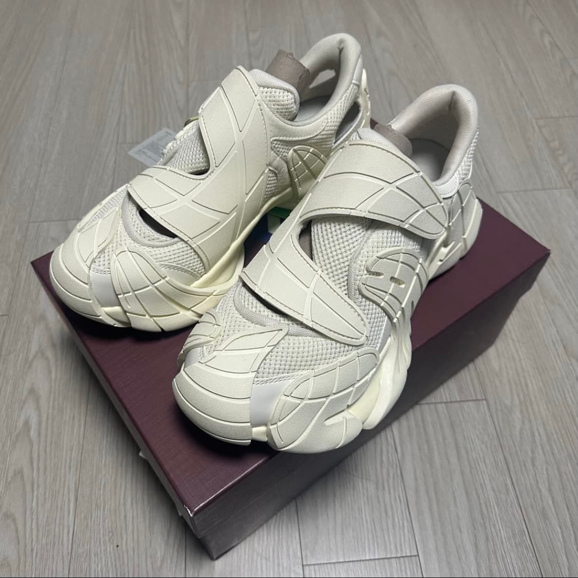 캠퍼 토르멘타 스니커즈 260 상품이미지1