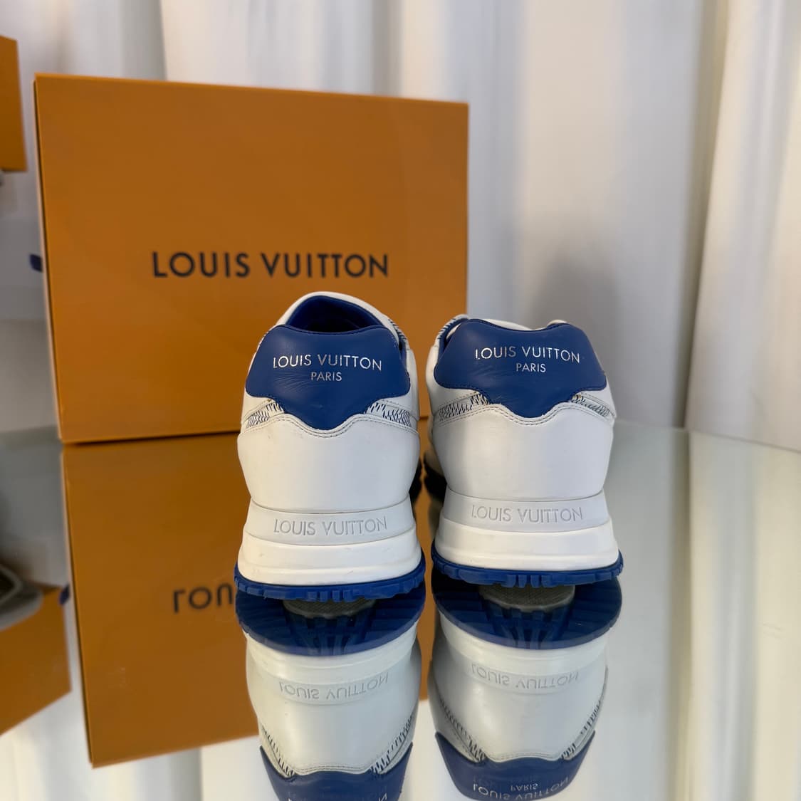 (6.5) 루이비통 퍼렐 다미에 런어웨이 스니커즈 상품이미지4