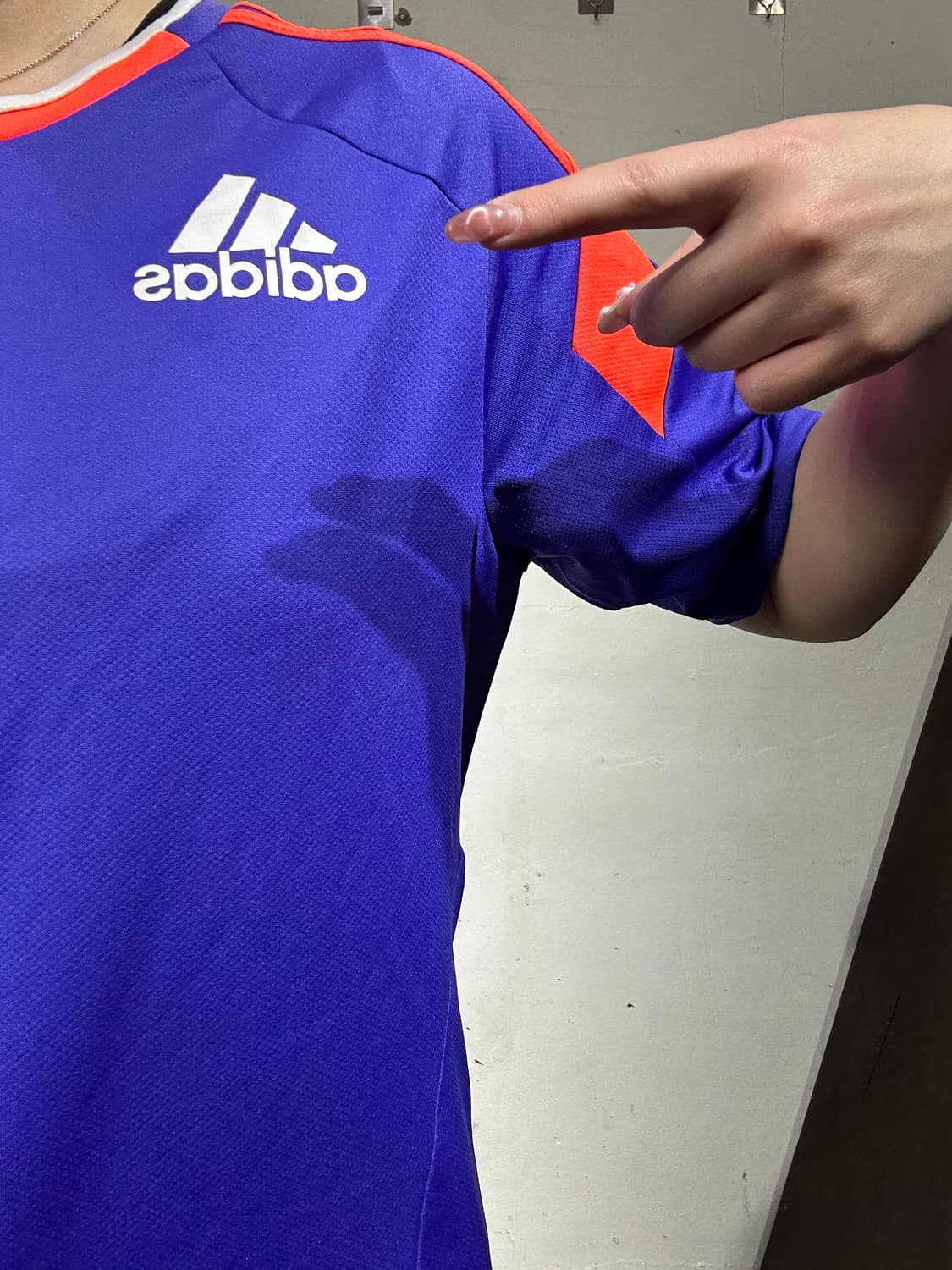 아디다스 블루 삼선 화이트 빅 로고 반팔티 상품이미지4