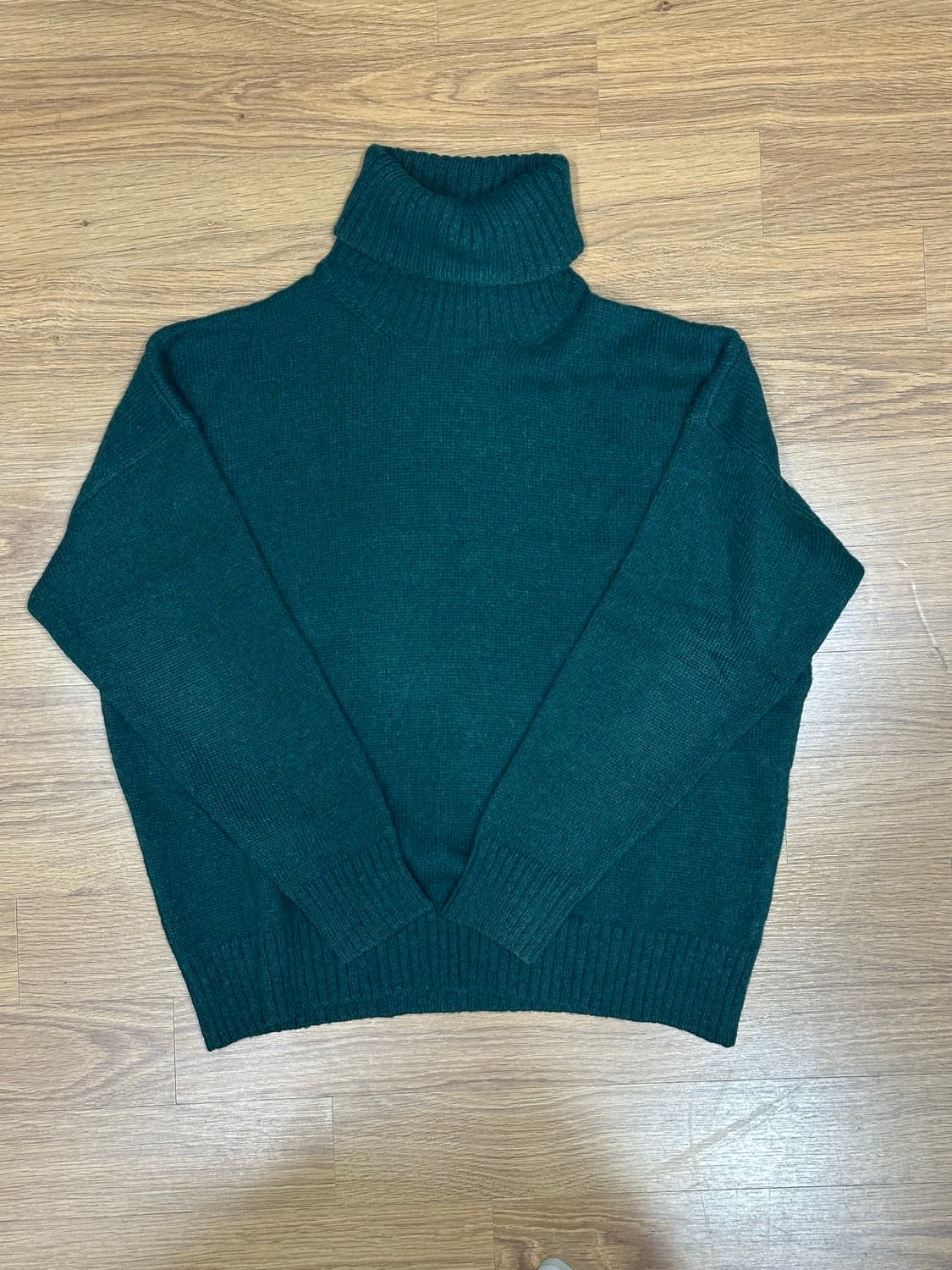 [M] 아미 터틀넥 스웨터 풀오버 그린 상품이미지1