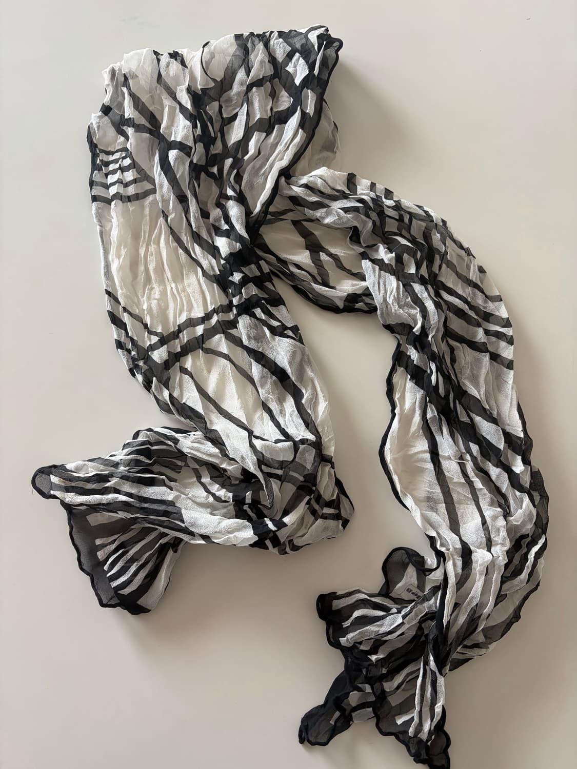 Abstract Grid Scarf 상품이미지2