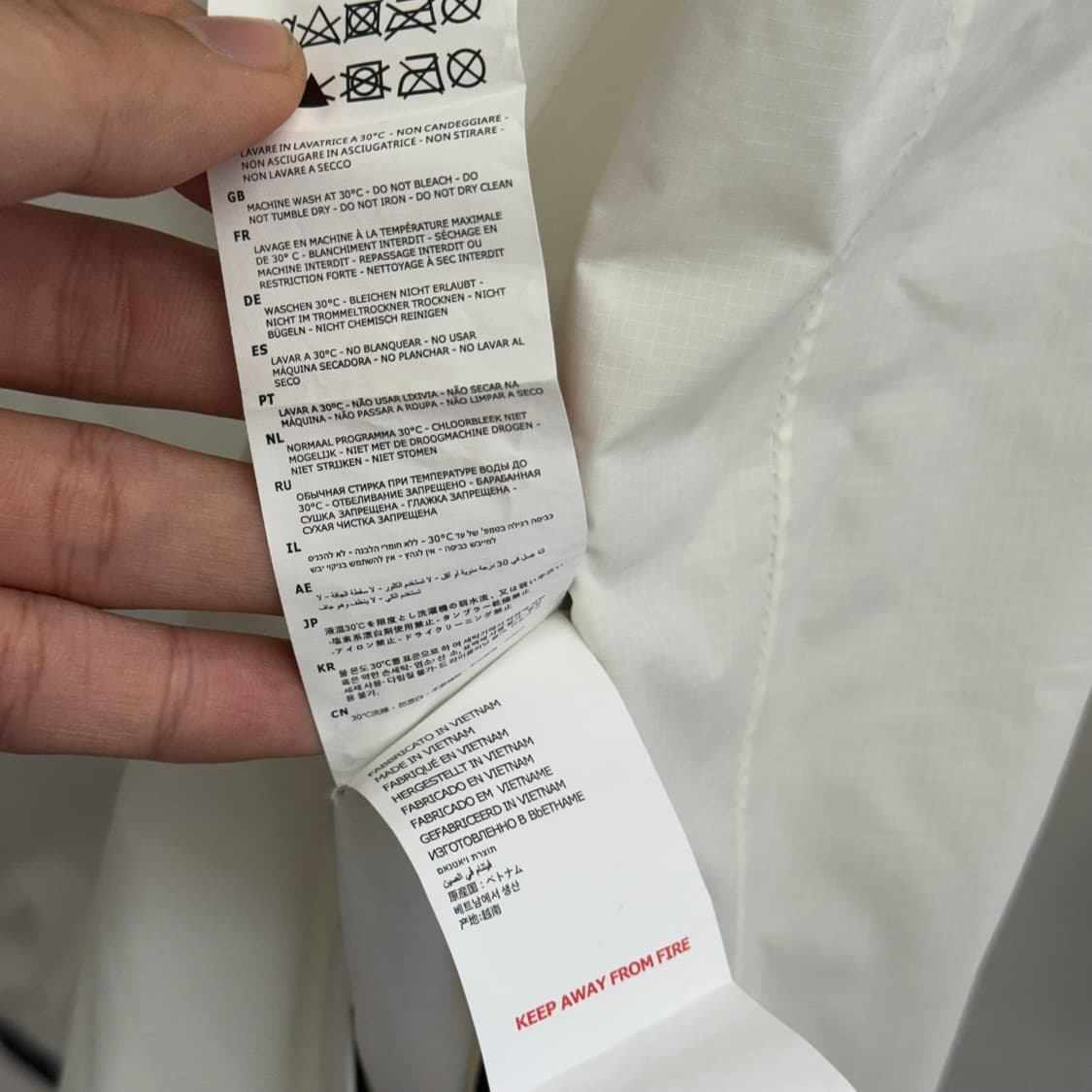 꼼데가르송 X kway 콜라보 윈드브레이커 L 상품이미지5