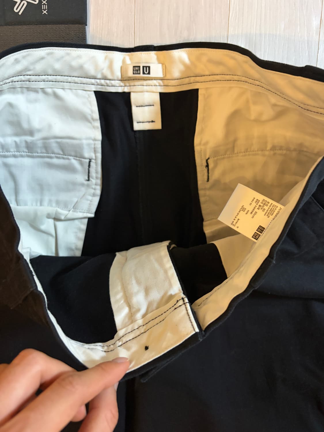 유니클로 U 블랙 치노 팬츠 상품이미지2