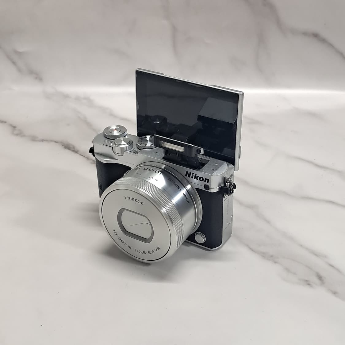 블핑지수&풀박스) Nikon1 J5 미러리스 /10-30mm 렌즈 상품이미지4