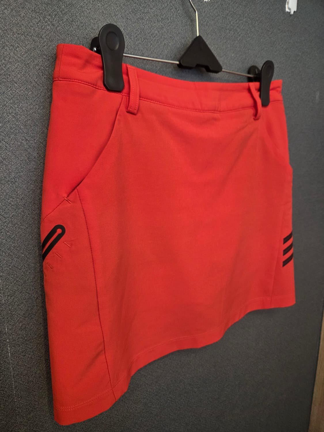 아디다스 골프스커트 (봄.여름용) 상품이미지2