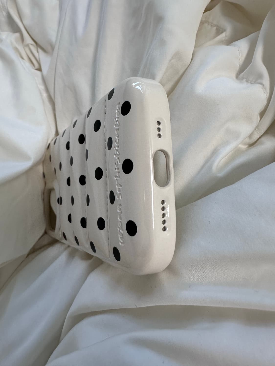 어반소피스티케이션 아이폰17 상품이미지8