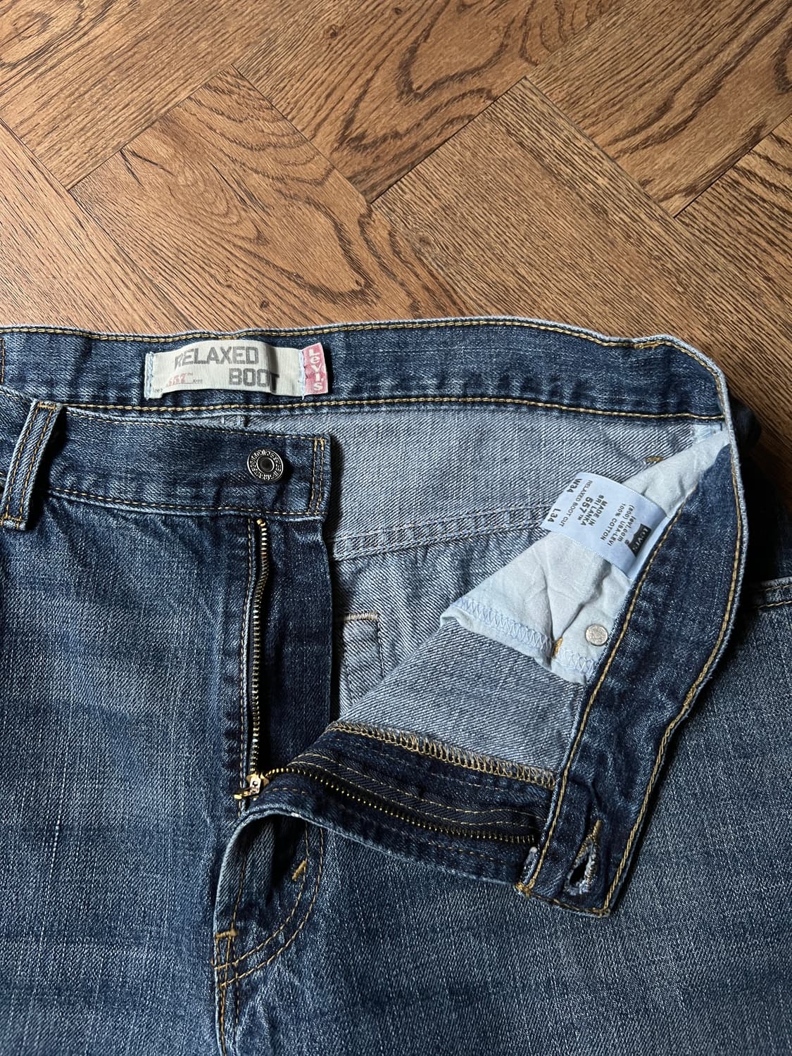 [34]00s 리바이스 USA 557 빈티지워싱 릴렉스 플레어핏 데님팬츠 상품이미지3