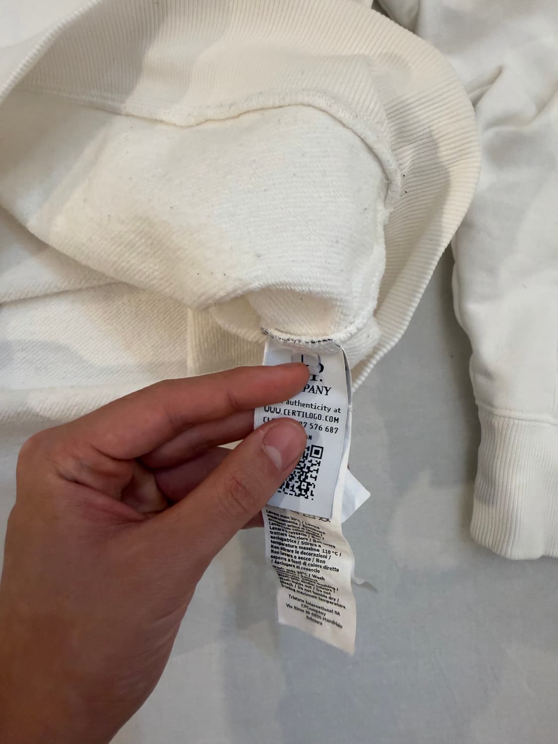 CP 컴퍼니 렌즈 맨투맨 스웻셔츠 화이트 상품이미지5