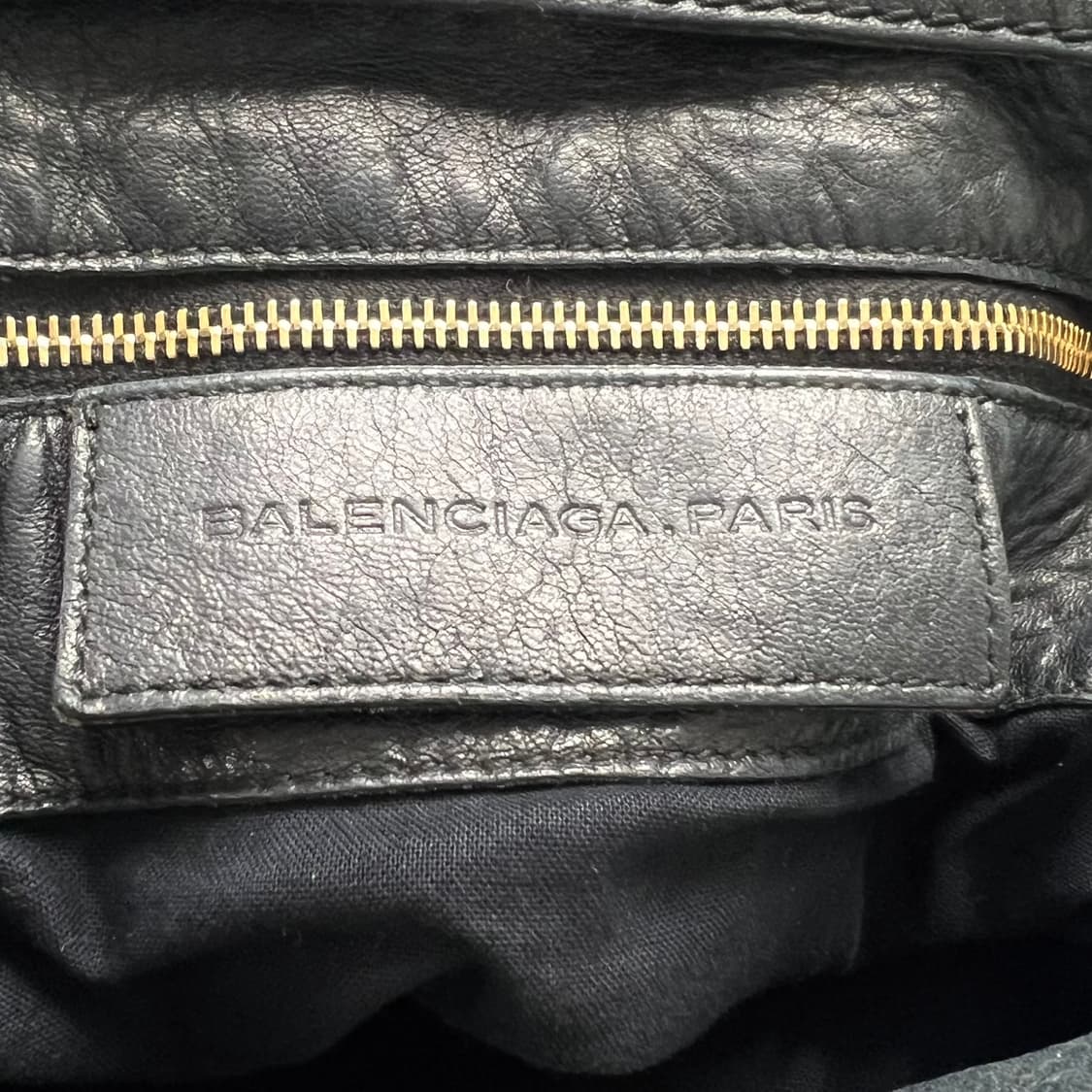 발렌시아가 모터백 블랙 데이 호보백 상품이미지9