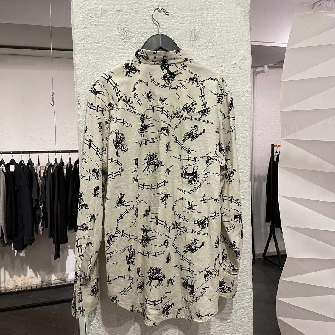 더 레터스 웨스턴 그래픽 셔츠 상품이미지3