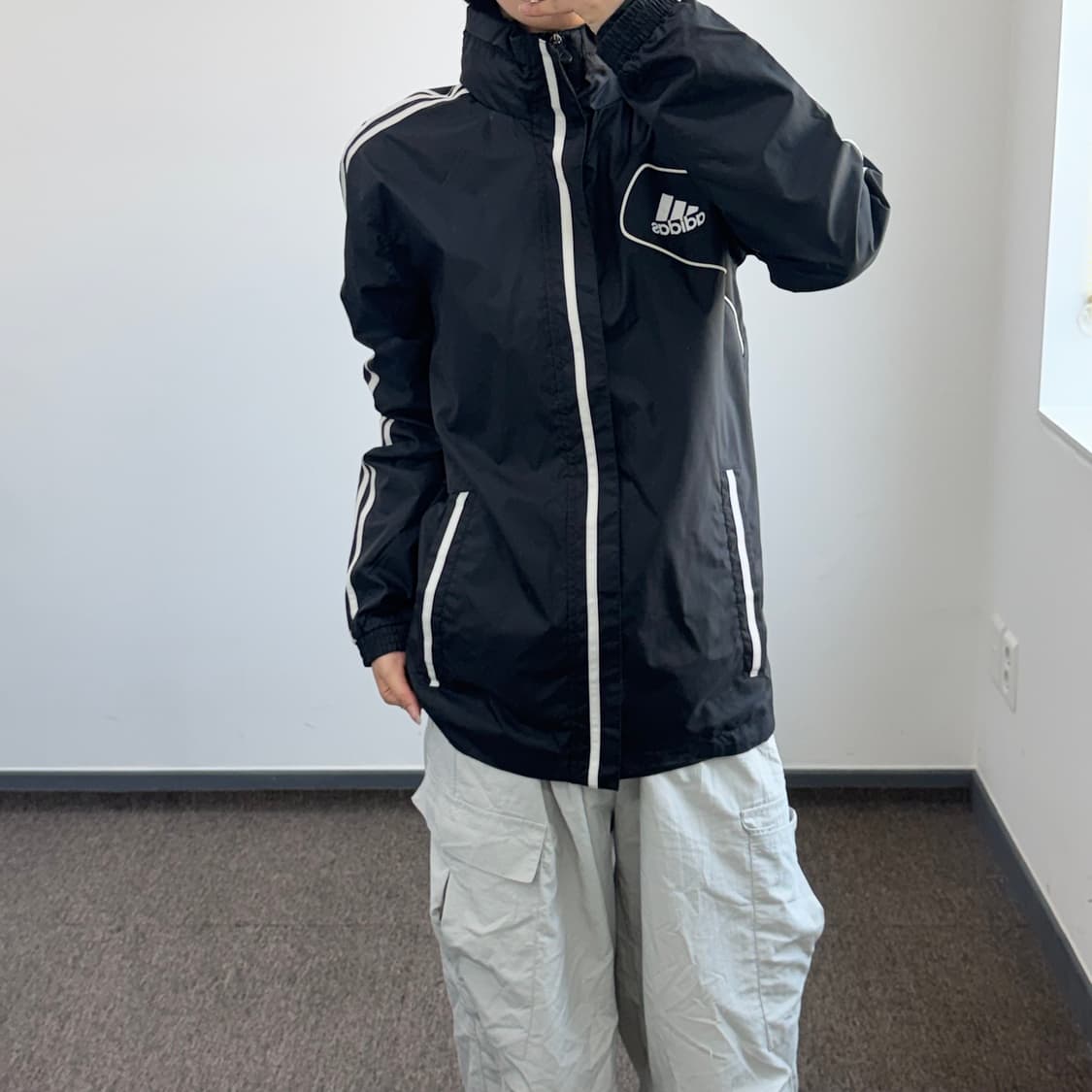 Adidas 아디다스 삼각로고 트랙탑 라인 블랙 바람막이 상품이미지1