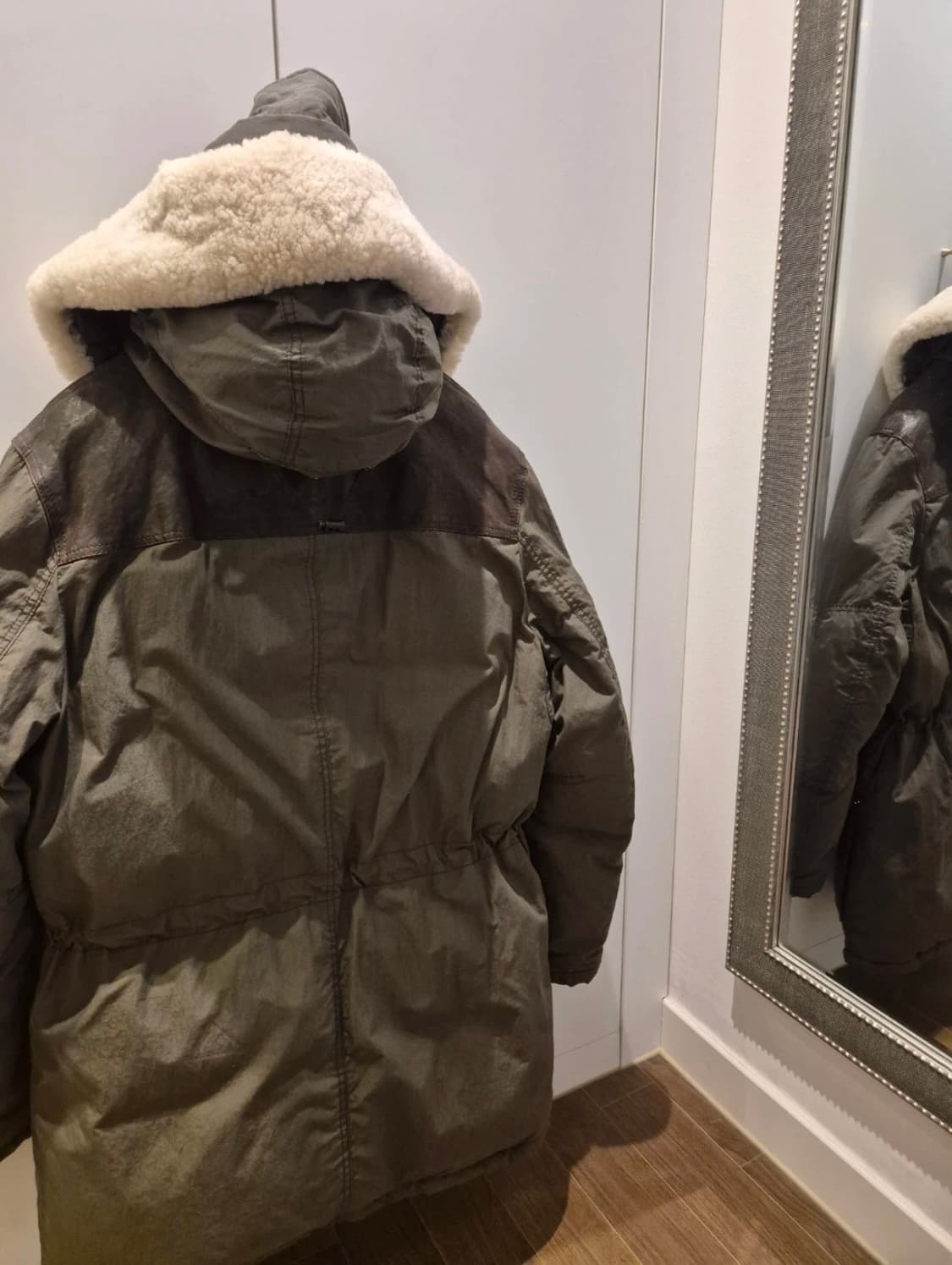 C.P 컴퍼니 고글 후드 패딩 자켓 105 상품이미지2