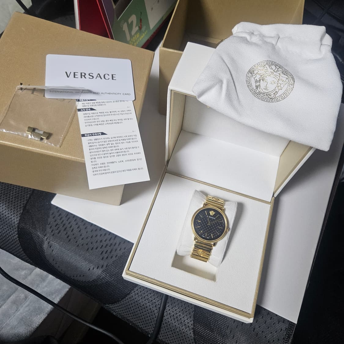 베르사체 시계 상품이미지4