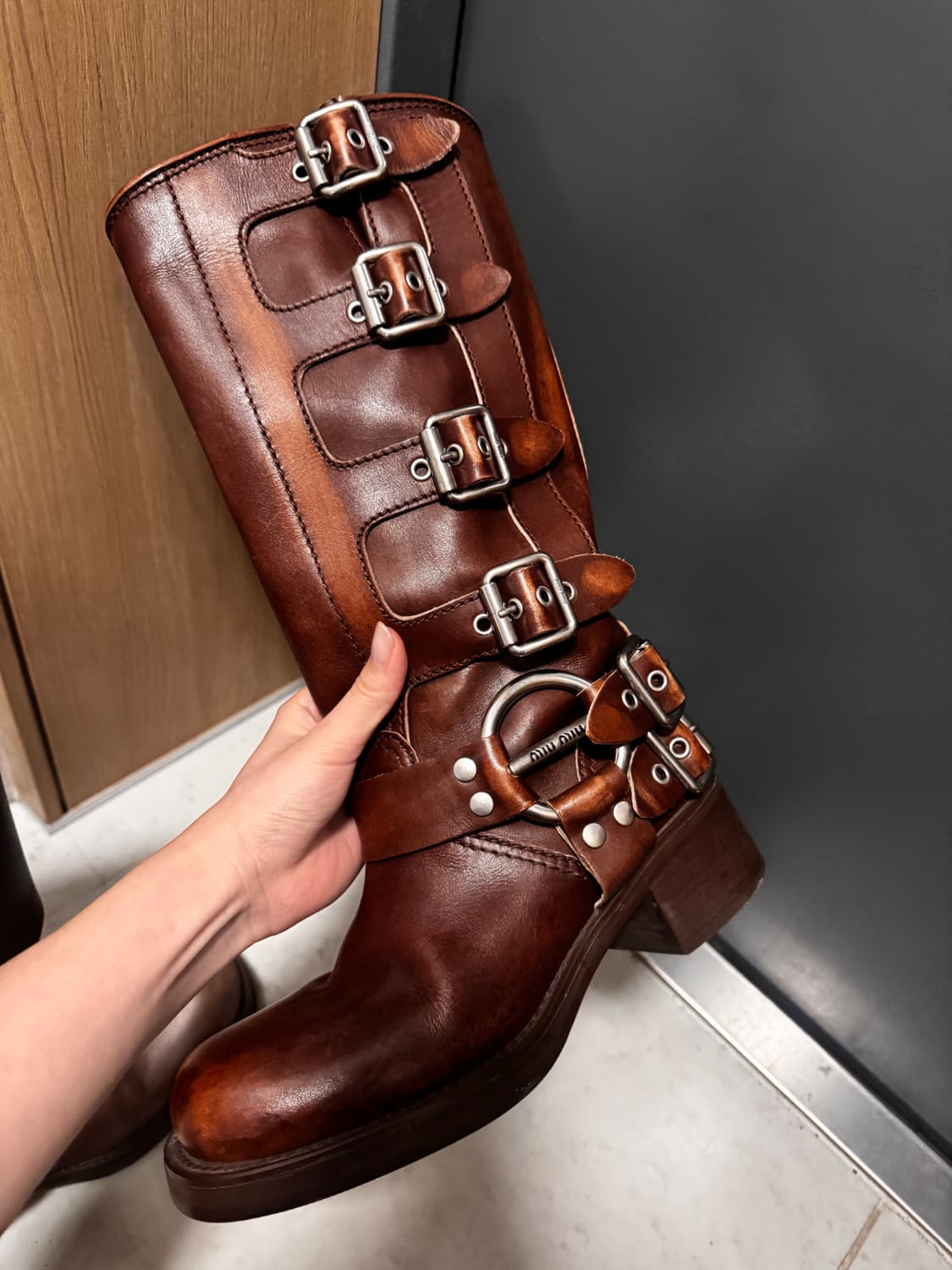 미우미우 바이커 부츠 브라운 (37.5) 상품이미지7