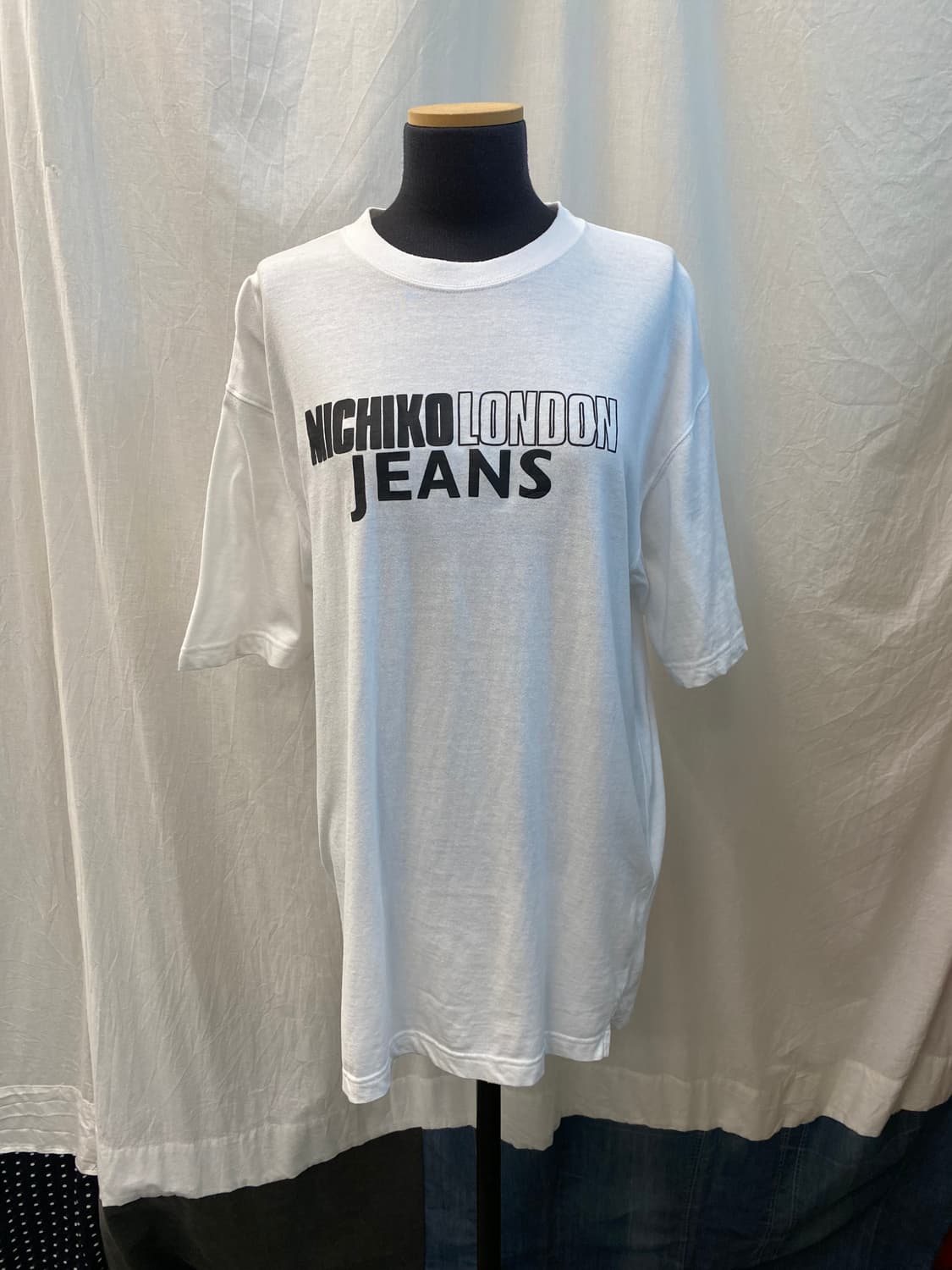 MICHIKO LONDON JEANS 화이트 반팔티셔츠(L) 상품이미지10