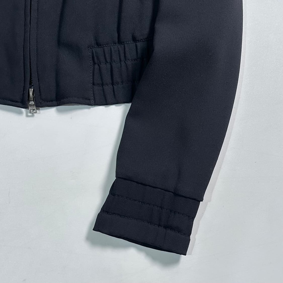 프라다 네이비 크롭 자켓 상품이미지4