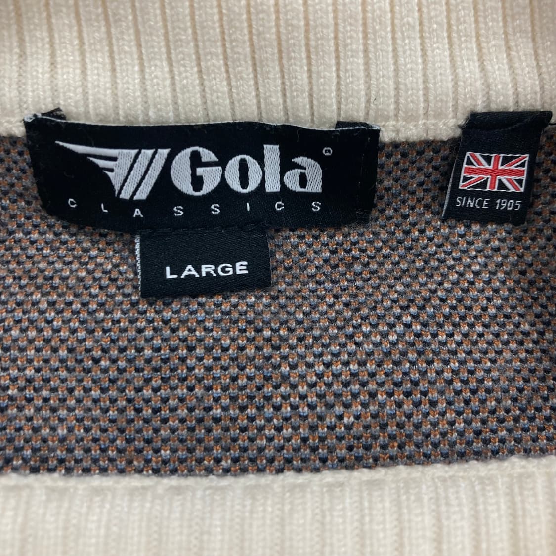 골라 아이보리 컬러 캐릭터 빅로고 니트 상품이미지3