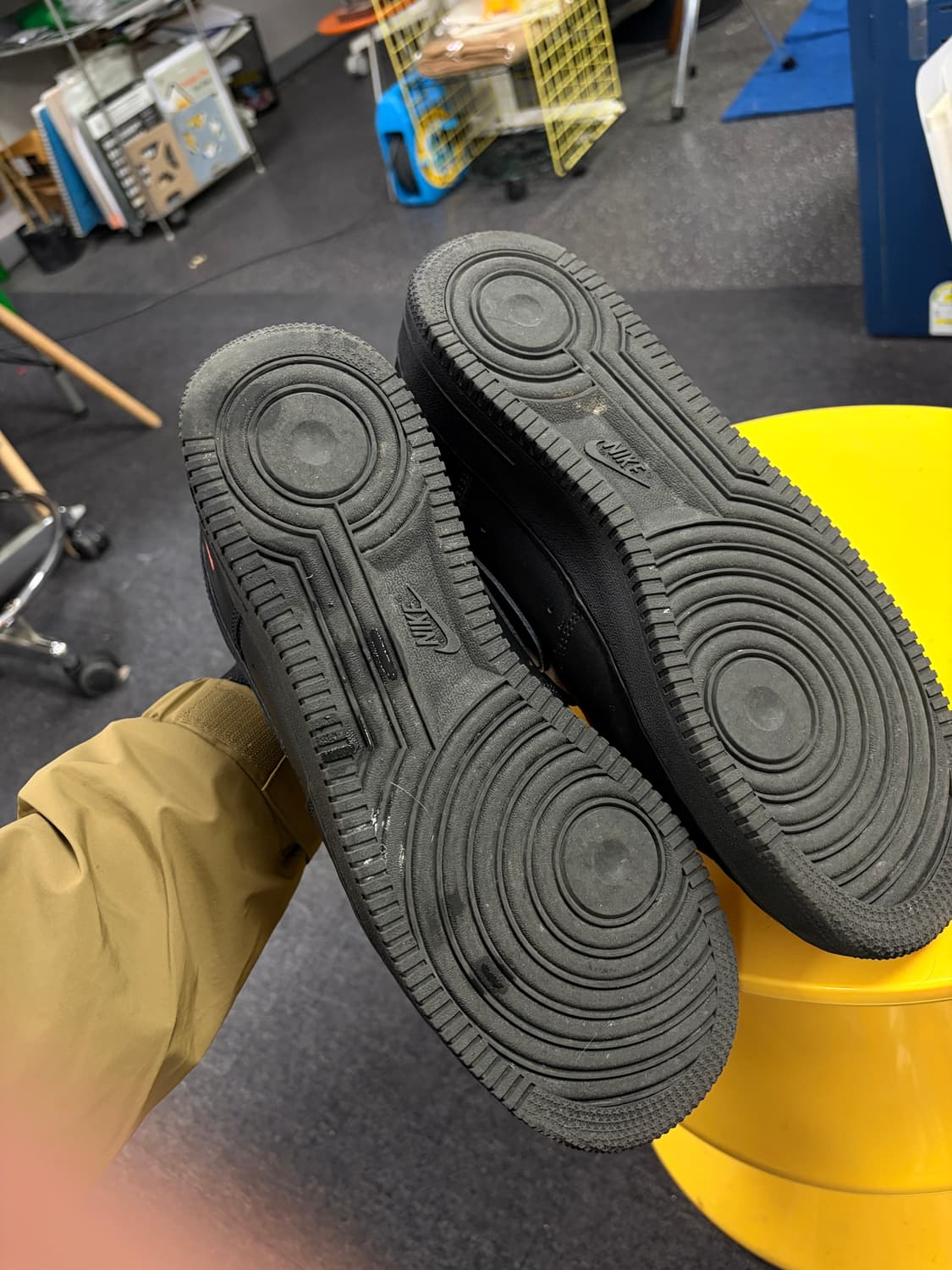 나이키 슈프림 에어포스 1 로우 블랙 290 상품이미지2