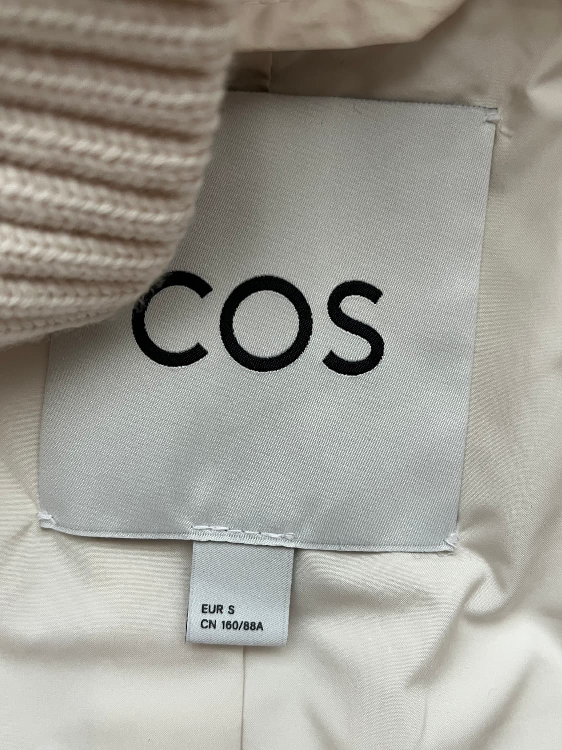 코스 퀼티드 후드 퍼널넥 자켓 상품이미지3