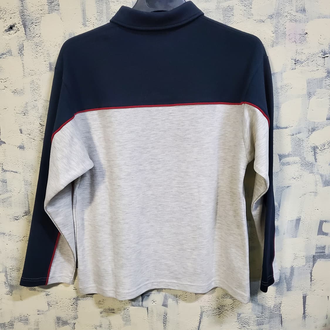 로맨틱크라운 카라 맨투맨  상품이미지2