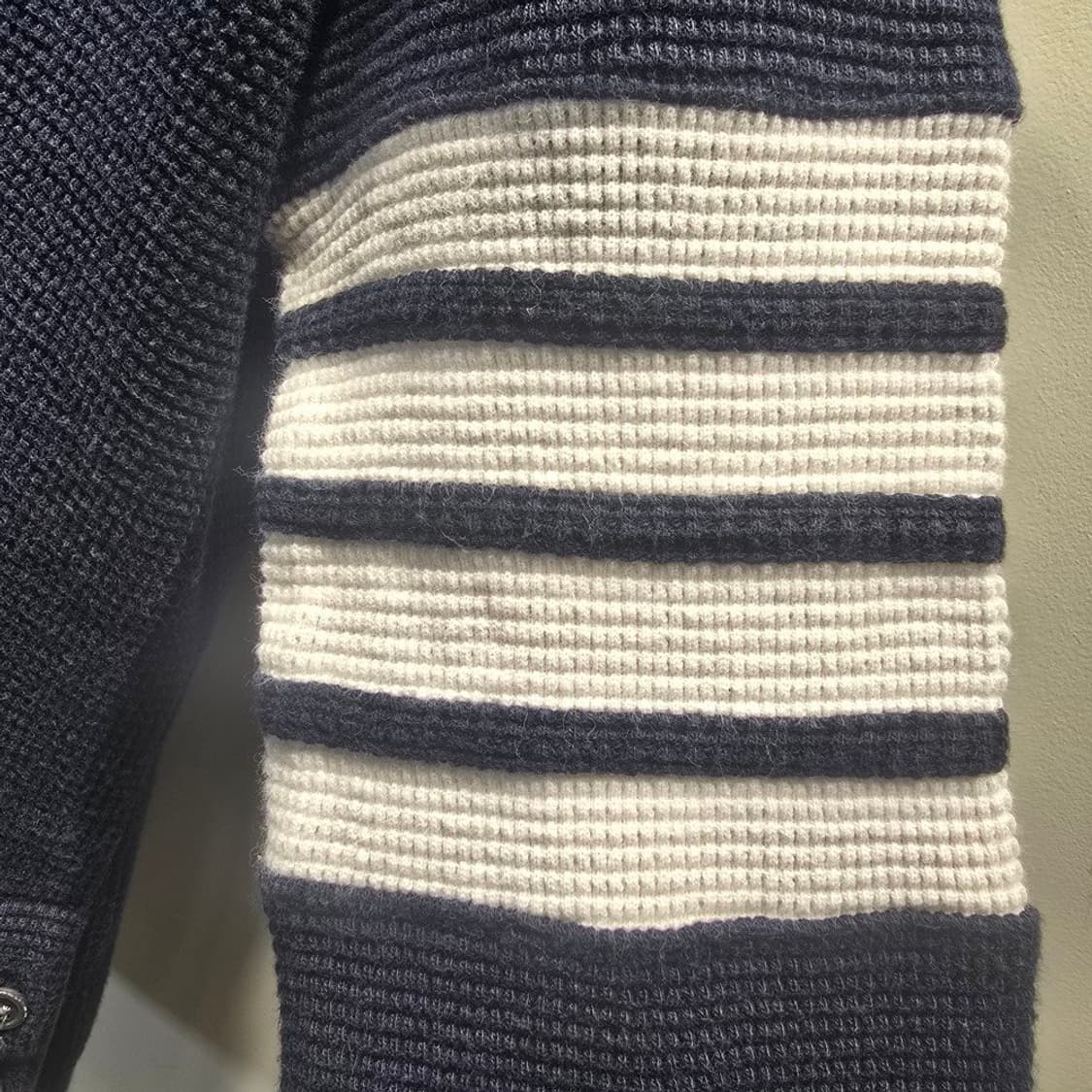 [중고/정품] 톰브라운 터틀넥 와플 니트 네이비 36 상품이미지4