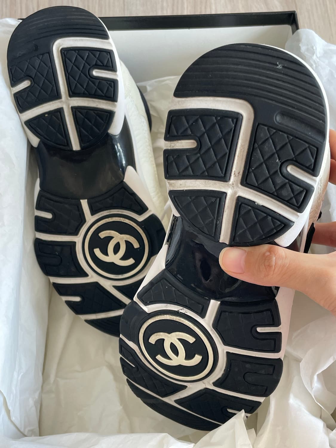샤넬 CC로고 스니커즈 테니스화 런닝화 G38299 35.5사이즈 상품이미지6