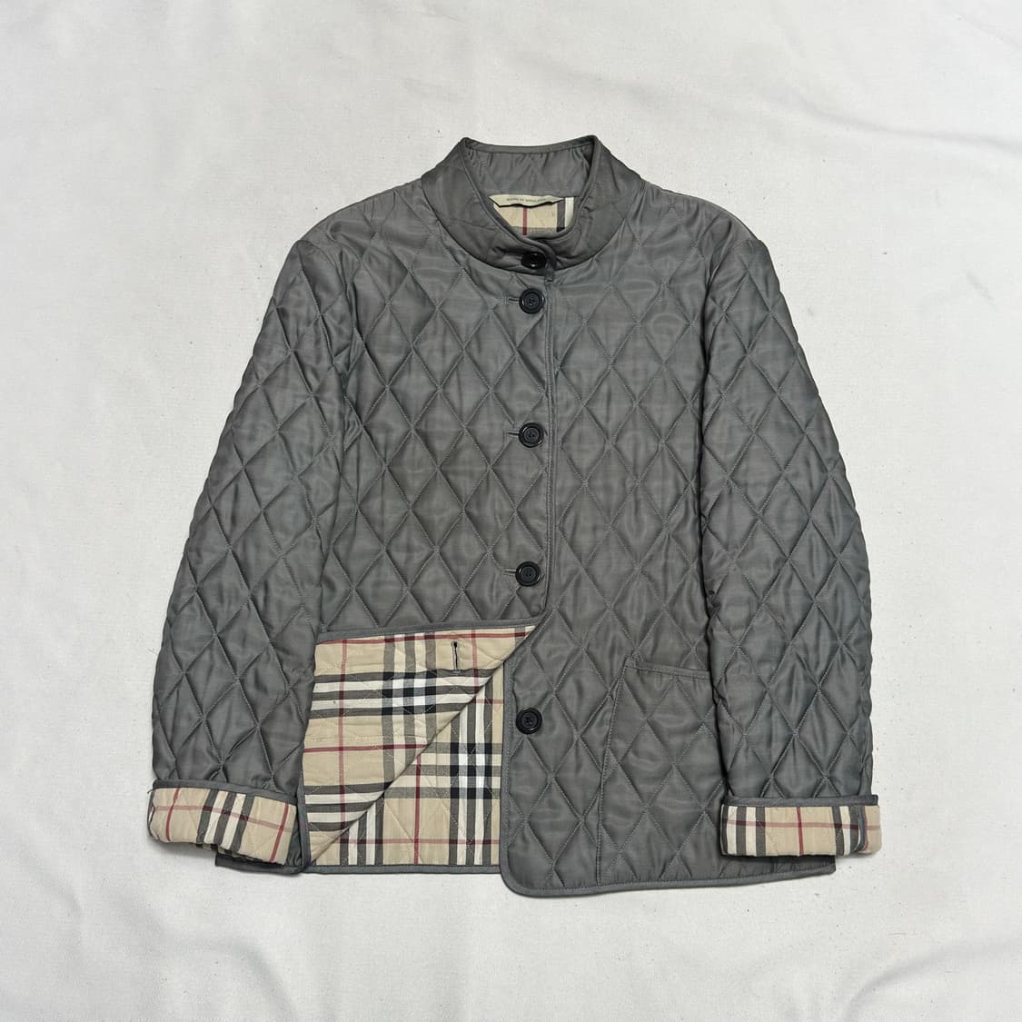 M 버버리 여성용 그레이 퀼팅 자켓 상품이미지2