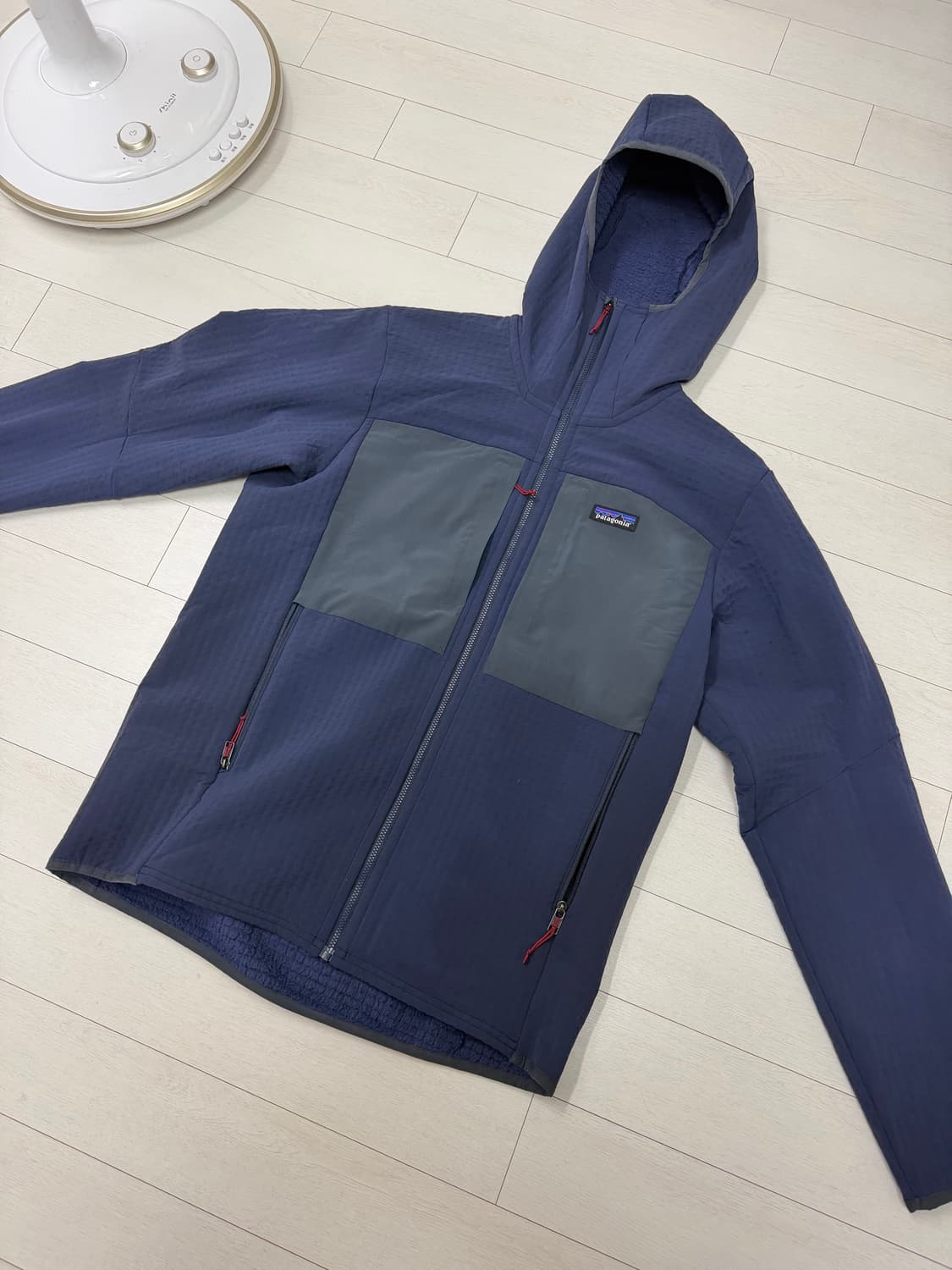 파타고니아 R2  후드 집업 M 사이즈 상품이미지1